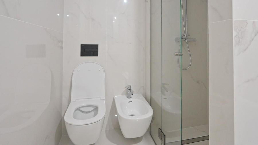 Apartament cu 4 camere semidecomandat în Aviației