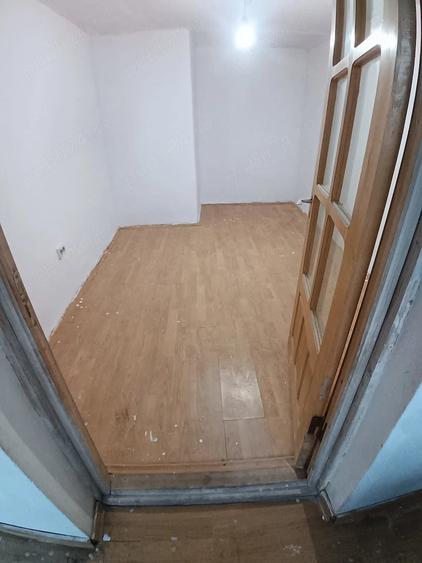 Casă cu Teren 200 Mp în Central