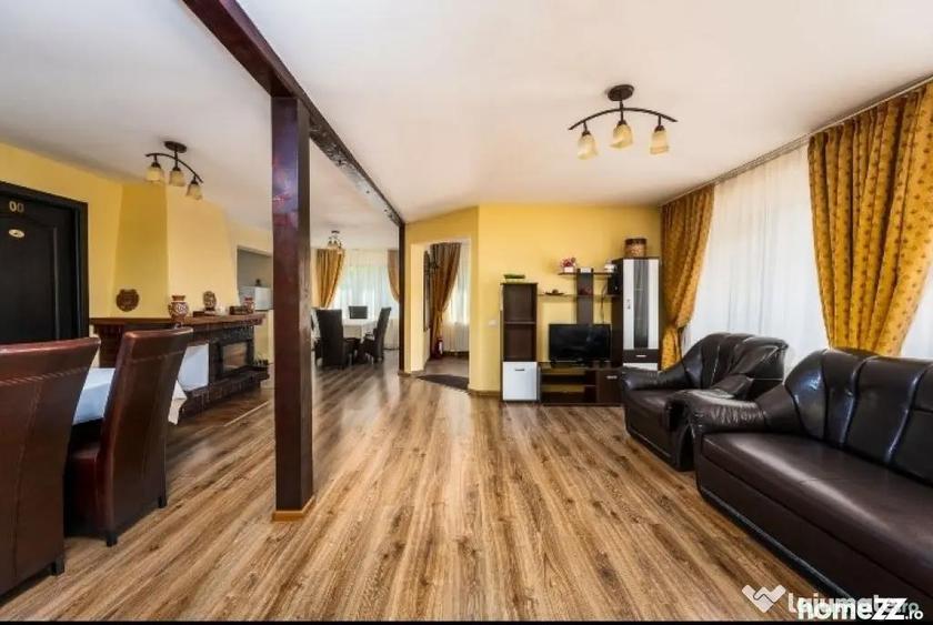 Apartament cu 9 camere decomandat în Mănăstirea Humorului