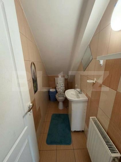 Casă individuală cu 4 camere cu Canalizare în Jucu de Mijloc