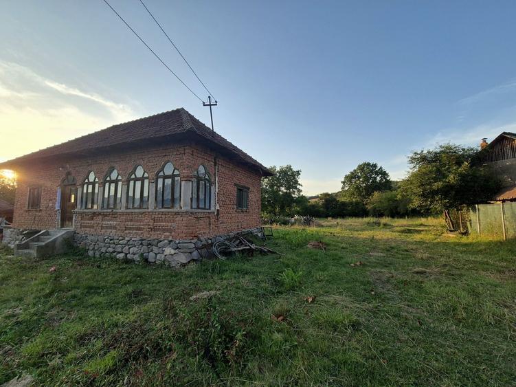 Casă cu 4 camere în Șuici