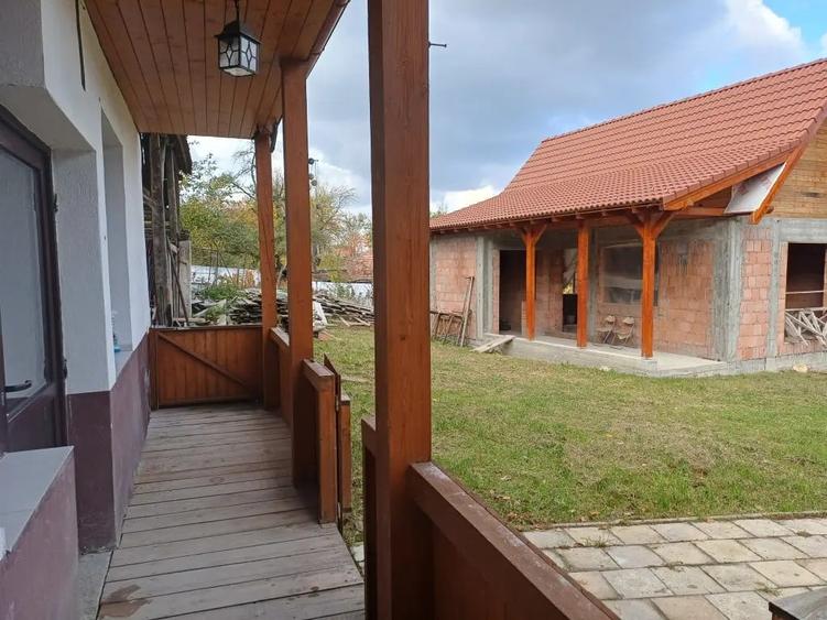 Casă cu 2 camere în Hoghiz