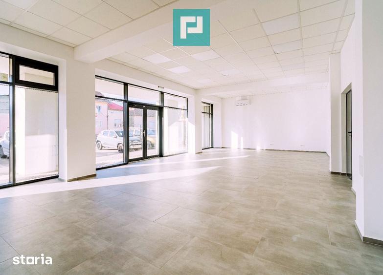 Spațiu comercial, de 70 mp, în Oșorhei