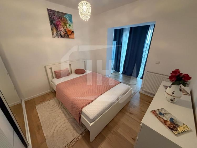 Apartament cu 3 camere semidecomandat, mobilat în Bună Ziua