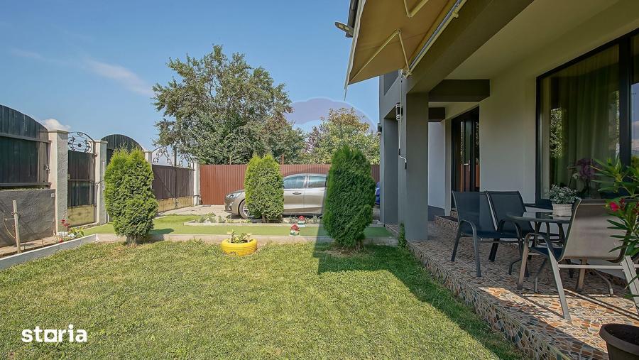 Casă cu 4 camere cu Teren 605 Mp în Florilor