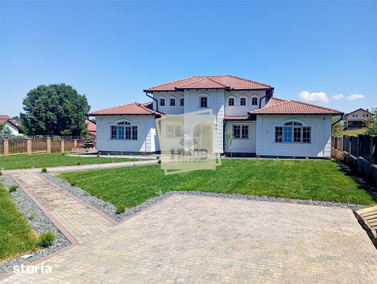 Casă cu 5 camere cu Teren 800 Mp în Sadu
