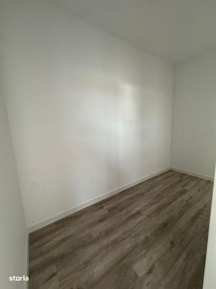 Casă cu 4 camere cu Teren 559 Mp în Micești