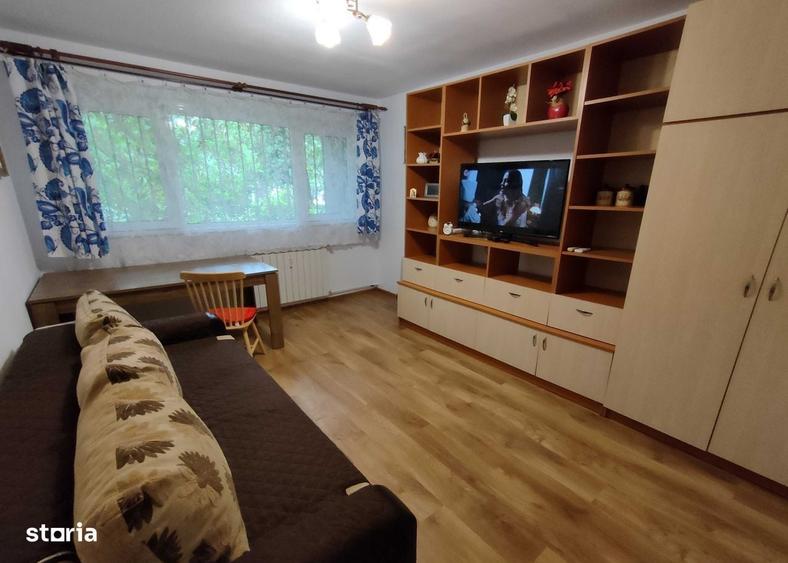 Apartament cu 2 camere decomandat în Drumul Taberei