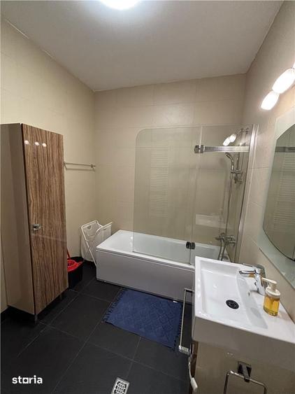 Apartament cu 3 camere, mobilat în Unirii