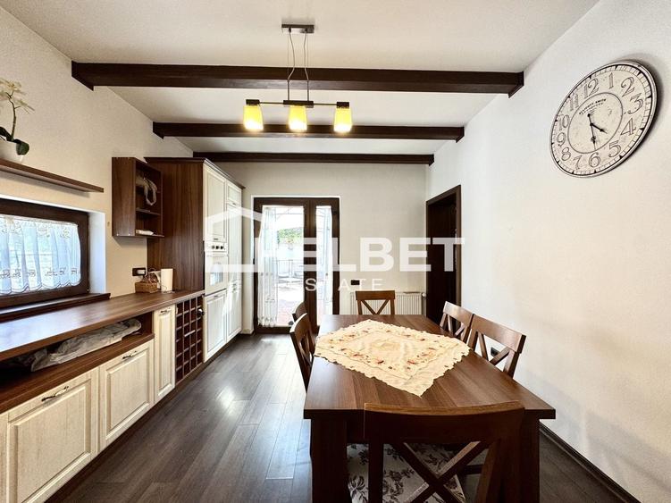 Casă individuală cu 4 camere cu Teren 320 Mp în Central