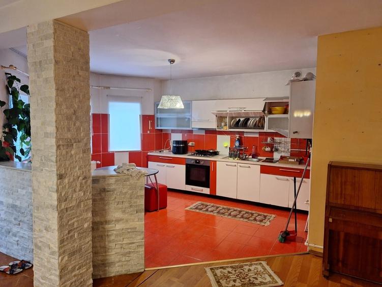 Casă cu 4 camere în Sfântu Ilie