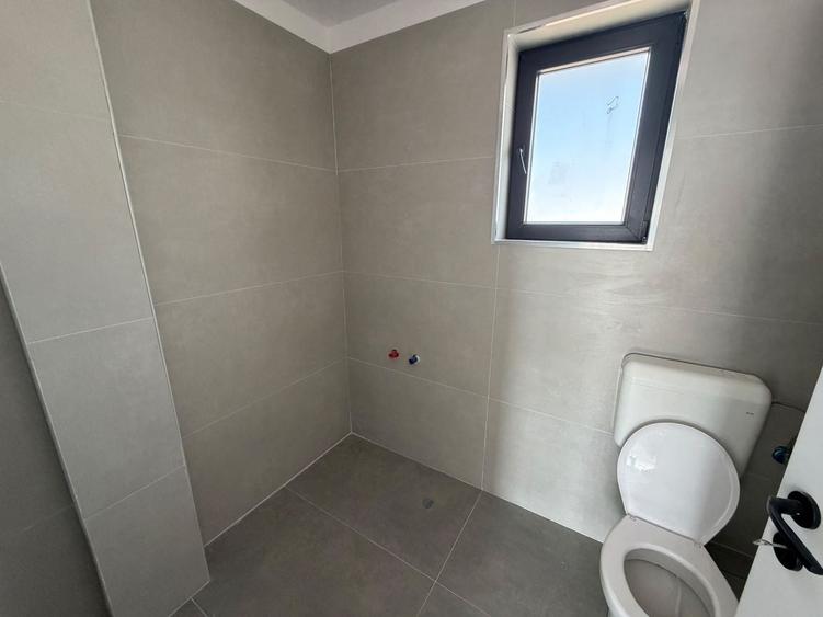 Casă individuală cu 3 camere cu Canalizare în Glina
