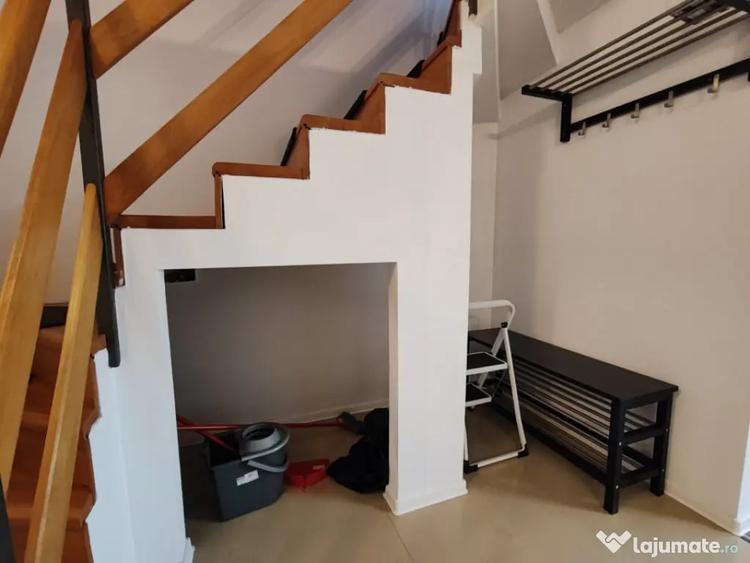 Casă cu 4 camere cu Teren 246 Mp în Florești