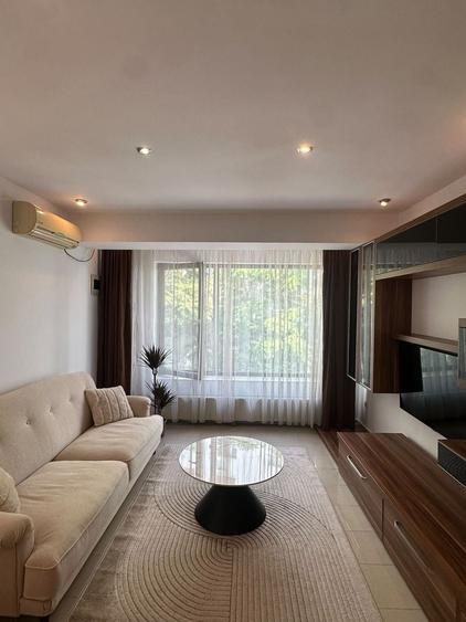 Apartament cu 3 camere decomandat, mobilat în Dristor