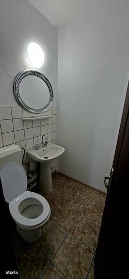 Apartament cu 3 camere decomandat în Găvana