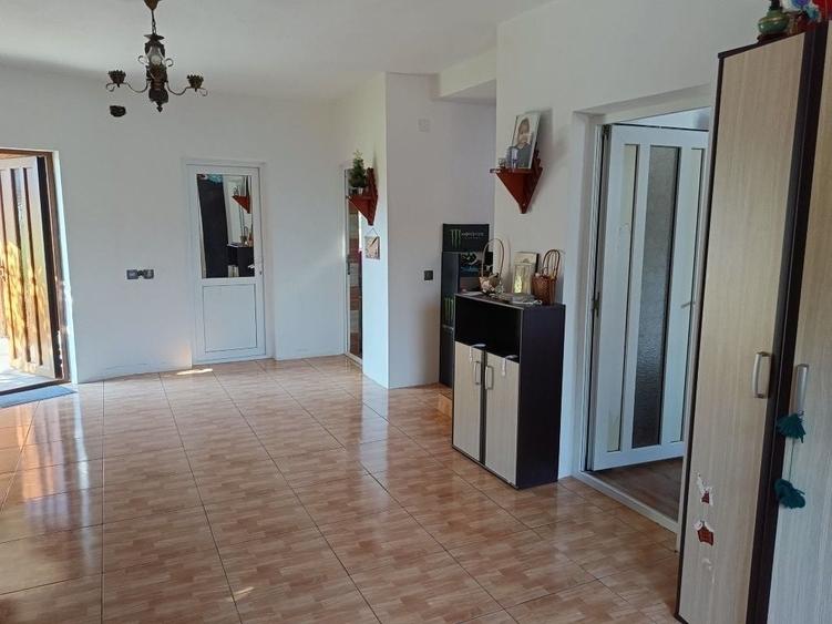 Casă cu 4 camere în Valu lui Traian