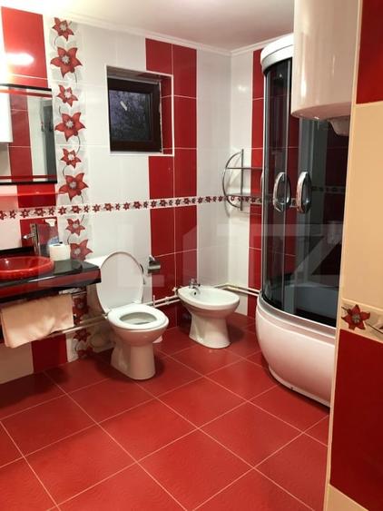 Casă individuală cu 13 camere cu Canalizare în Goicea