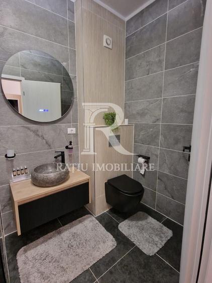 Apartament cu 3 camere decomandat, mobilat în Nufărul