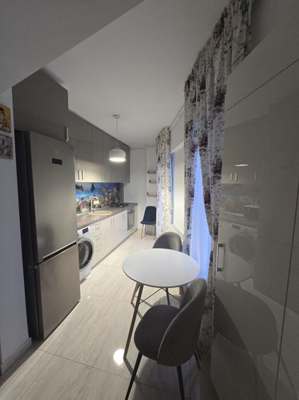 Inchiriez apartament 2 camere - 2