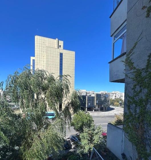 Apartament cu 2 camere decomandat, mobilat în Calea București