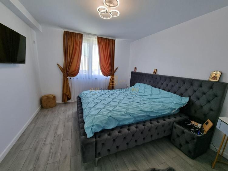 Casă individuală cu 5 camere cu Piscina în Exterior Est