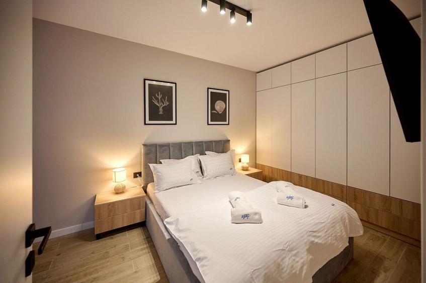 Apartament cu 3 camere decomandat în Mamaia-Sat