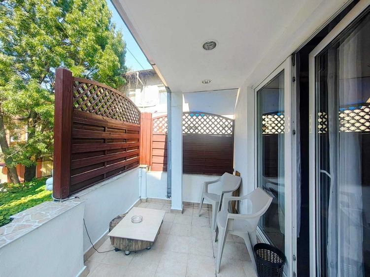 Apartament cu 4 camere decomandat în Central