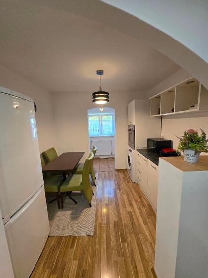 Apartament cu 2 camere decomandat în Lipovei