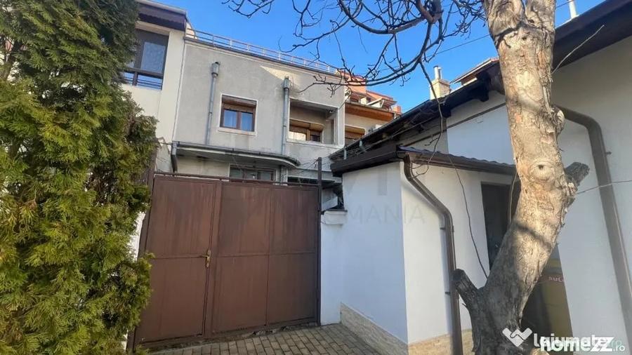 Casă cu 7 camere cu Teren 239 Mp în Dorobanți