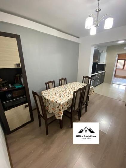 Apartament cu 3 camere în Periferie