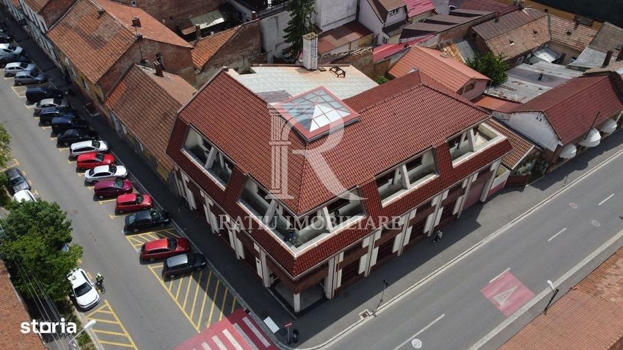 Spațiu comercial, de 1,691 mp, în Ultracentral