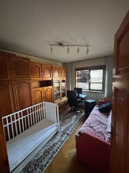 Apartament cu 3 camere decomandat în Alfa