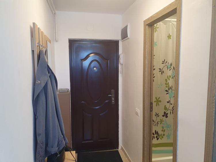 Apartament cu 2 camere decomandat în Drumul Taberei