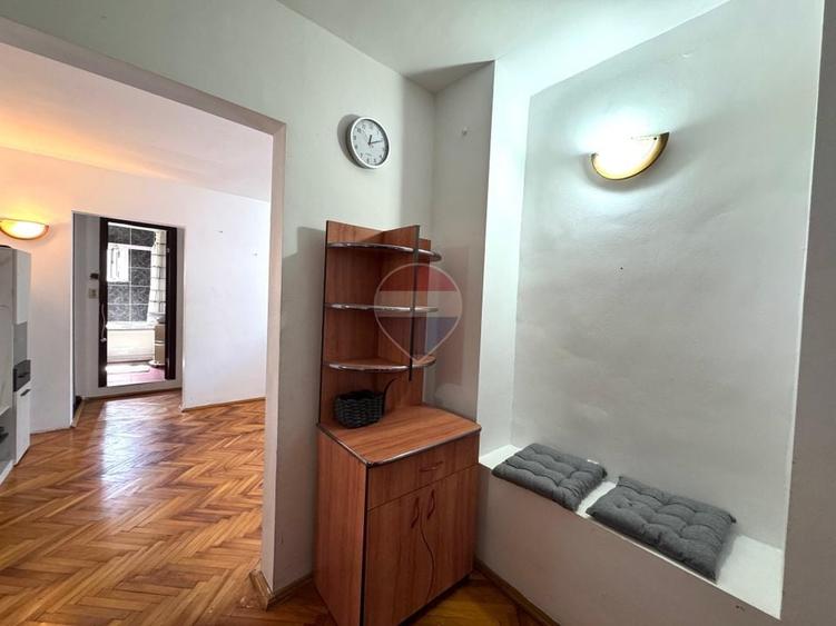 Apartament cu 3 camere de închiriat zona Piata Decebal - 6