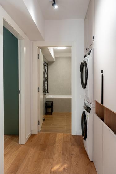 Apartament cu 4 camere semidecomandat în Cotroceni