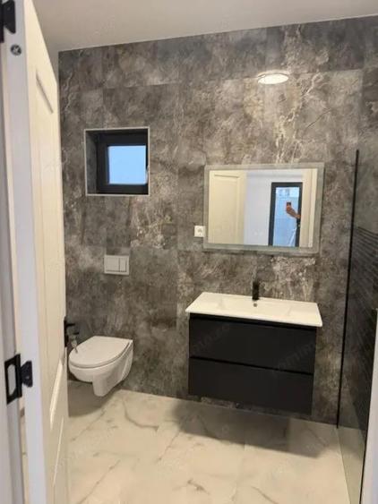 Casă cu 4 camere cu Teren 265 Mp în Malu Mare