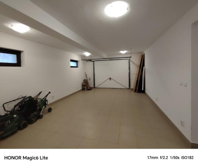 Casă individuală cu 5 camere cu Garaj în Horpaz