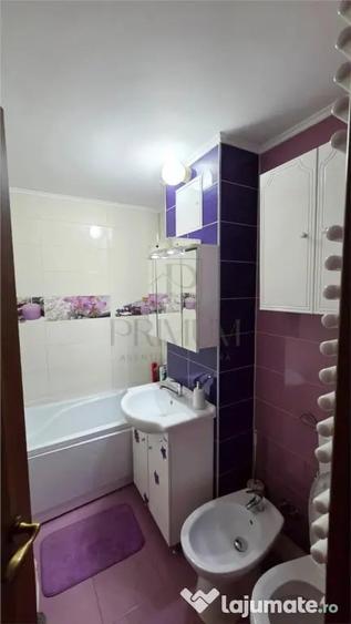 Apartament cu 3 camere decomandat în Torontalului