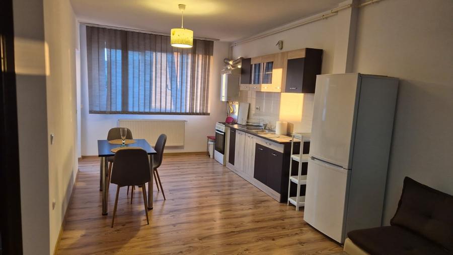 Apartament cu 2 camere semidecomandat în Florești