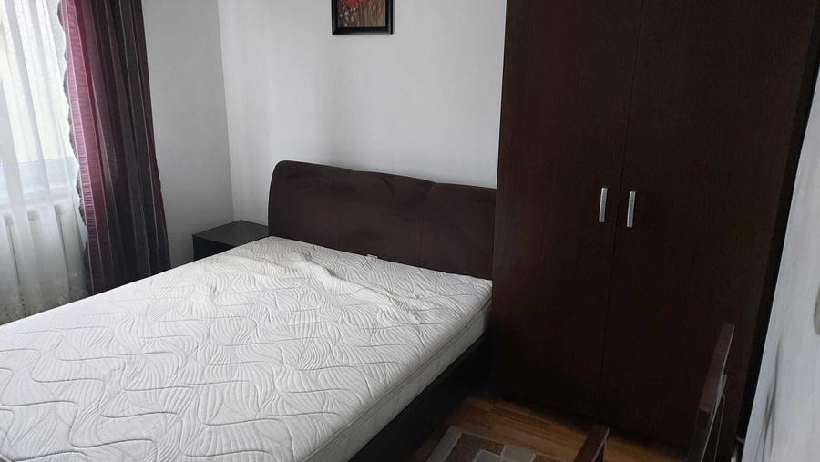 Apartament cu 3 camere decomandat în Cetate