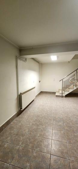 Casă cu 4 camere cu Teren 100 Mp în Victoriei