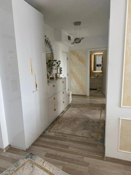 Apartament cu 3 camere nedecomandat în Lotus