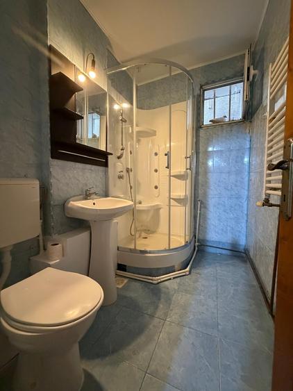 Apartament cu 3 camere decomandat în Micro 13
