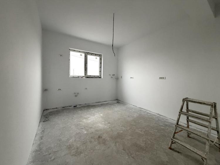 Duplex cu 4 camere cu Teren 330 Mp în Giroc