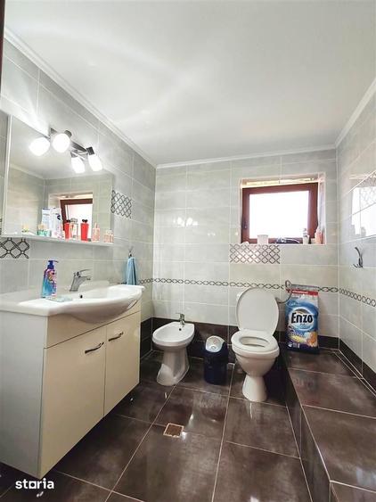 Casă cu 3 camere cu Teren 1147 Mp în Șelimbăr