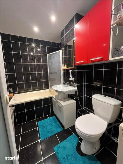 Apartament cu 3 camere decomandat în Nufărul