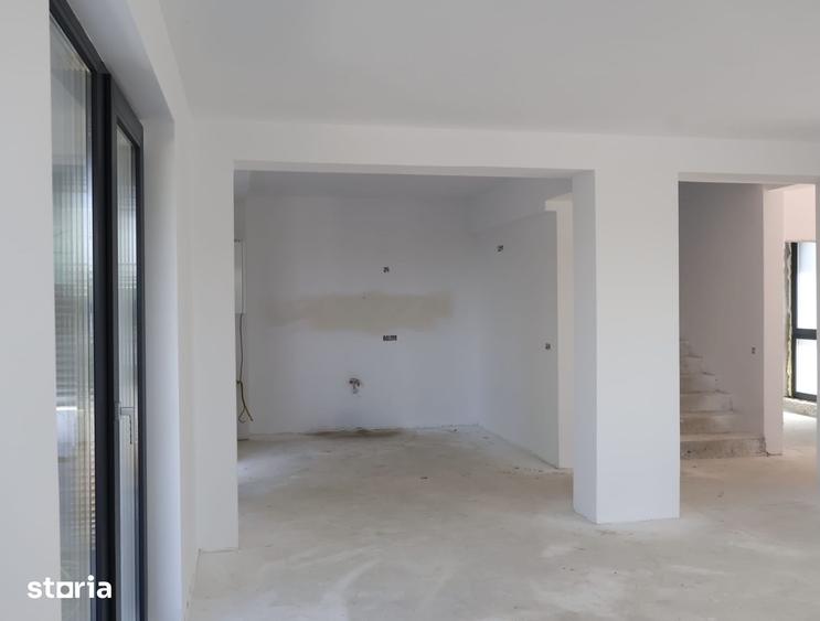 Casă cu 4 camere cu Teren 361 Mp în Central