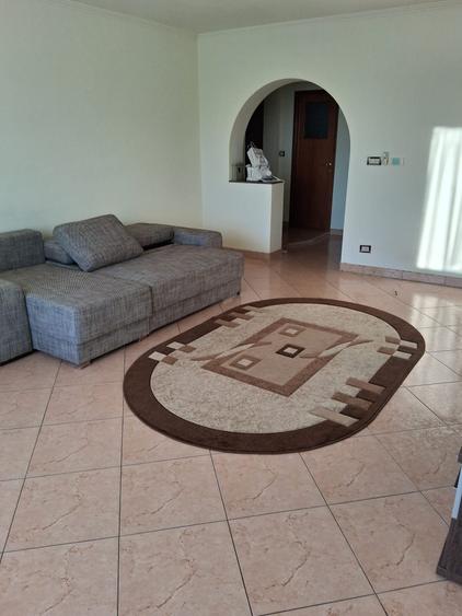 Apartament cu 3 camere decomandat în Unirii