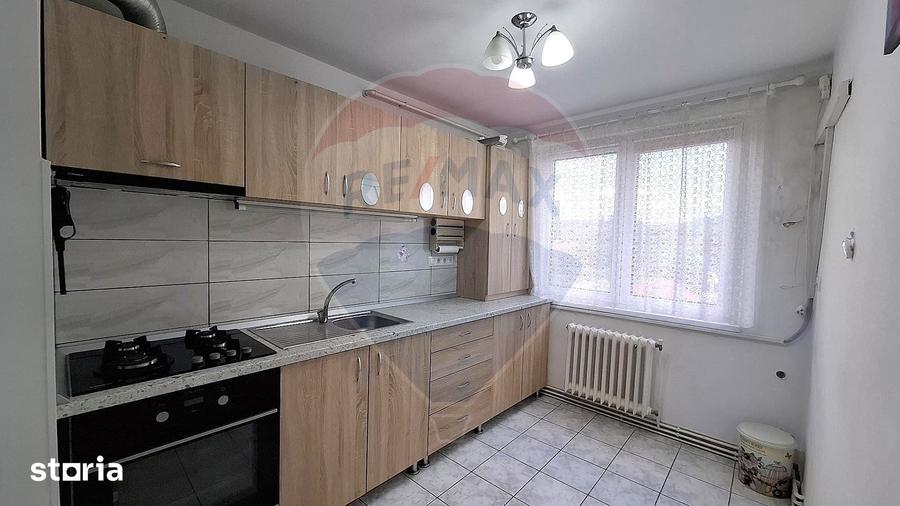 Apartament cu 2 camere decomandat în Central