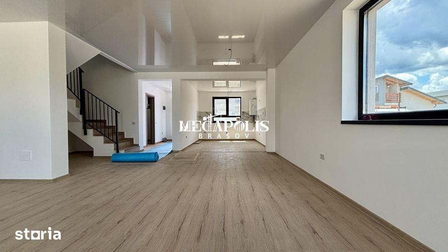 Casă cu 4 camere cu Teren 220 Mp în Tărlungeni
